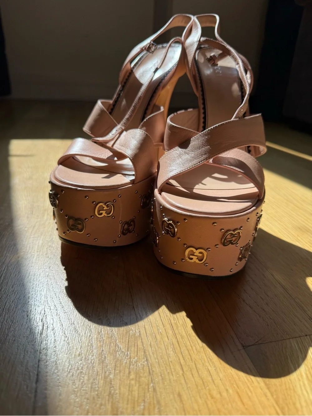 Gucci Pink Leather Platform Slingback Sandals with Gold-Tone Hardware